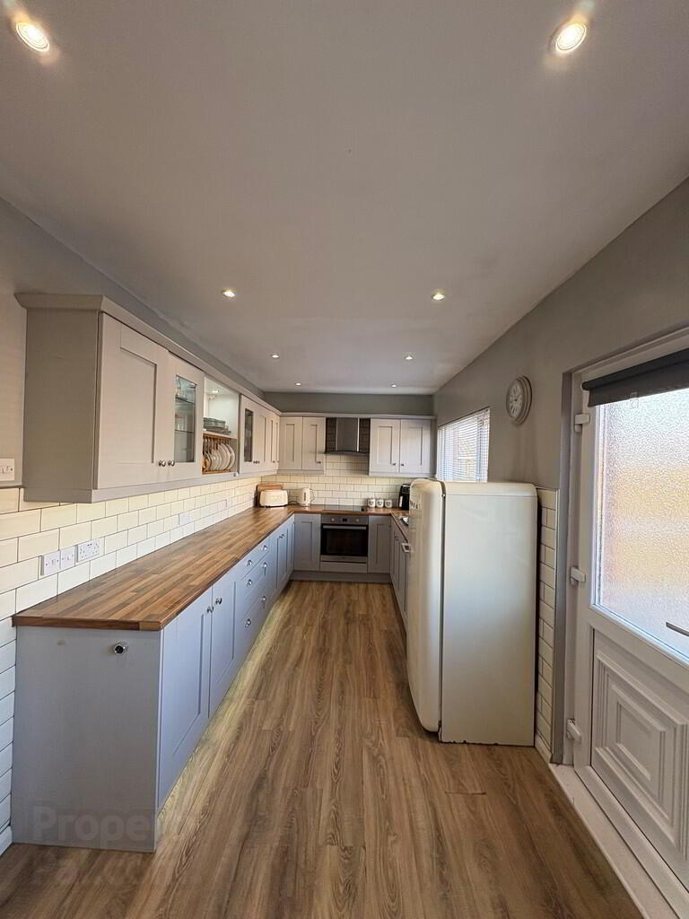 2 Archvale Drive 8 of 22