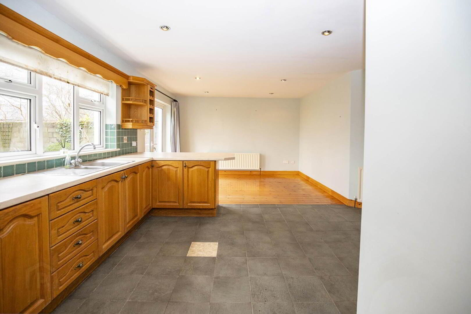 27 Stoneyford Green 5 of 18