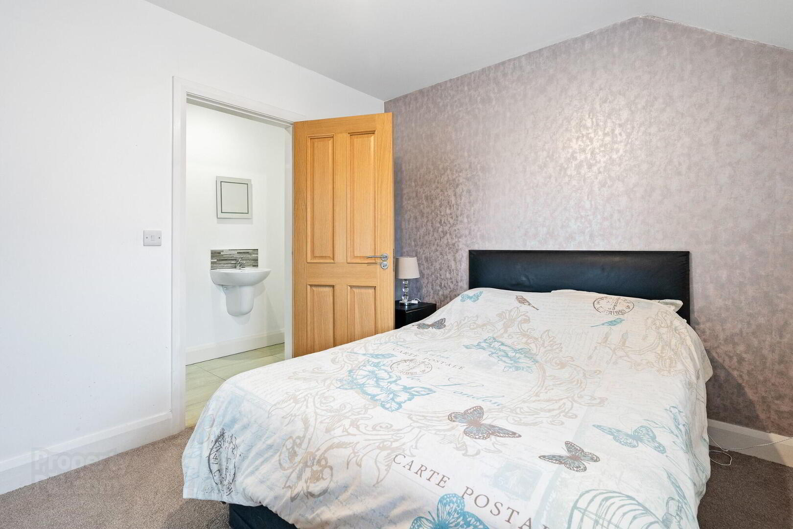 19a Cluny Gardens 23 of 34