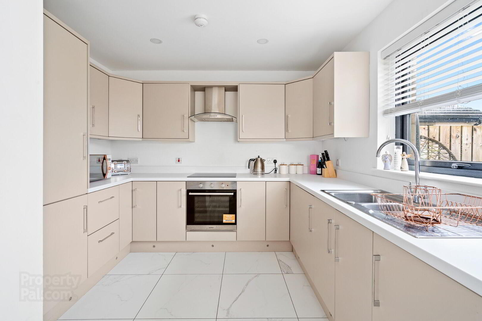 19a Cluny Gardens 15 of 34