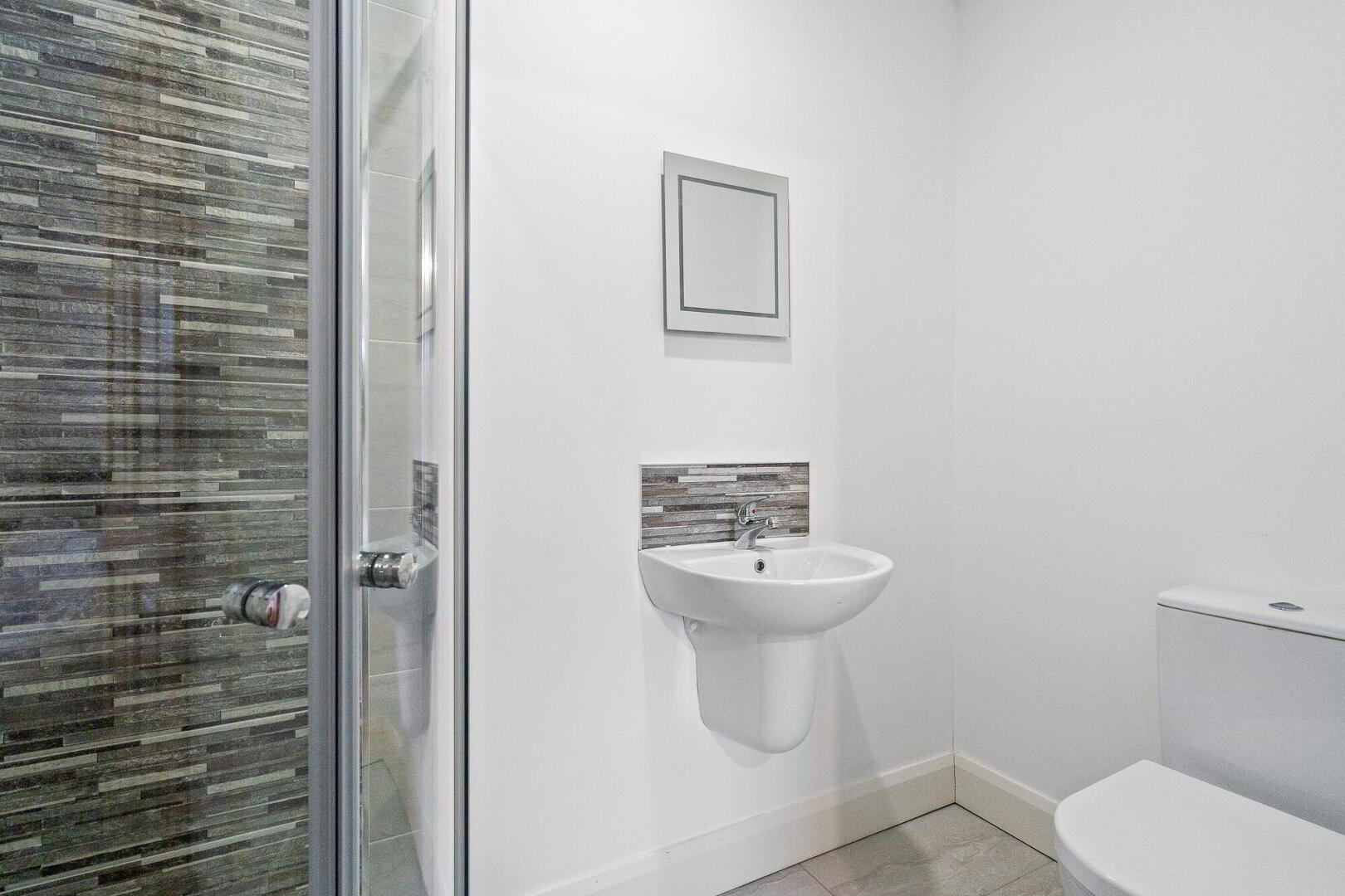 19a Cluny Gardens 24 of 34