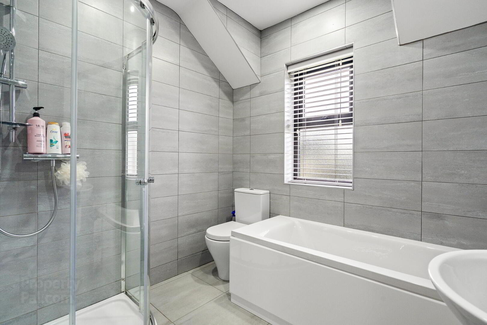 19a Cluny Gardens 26 of 34