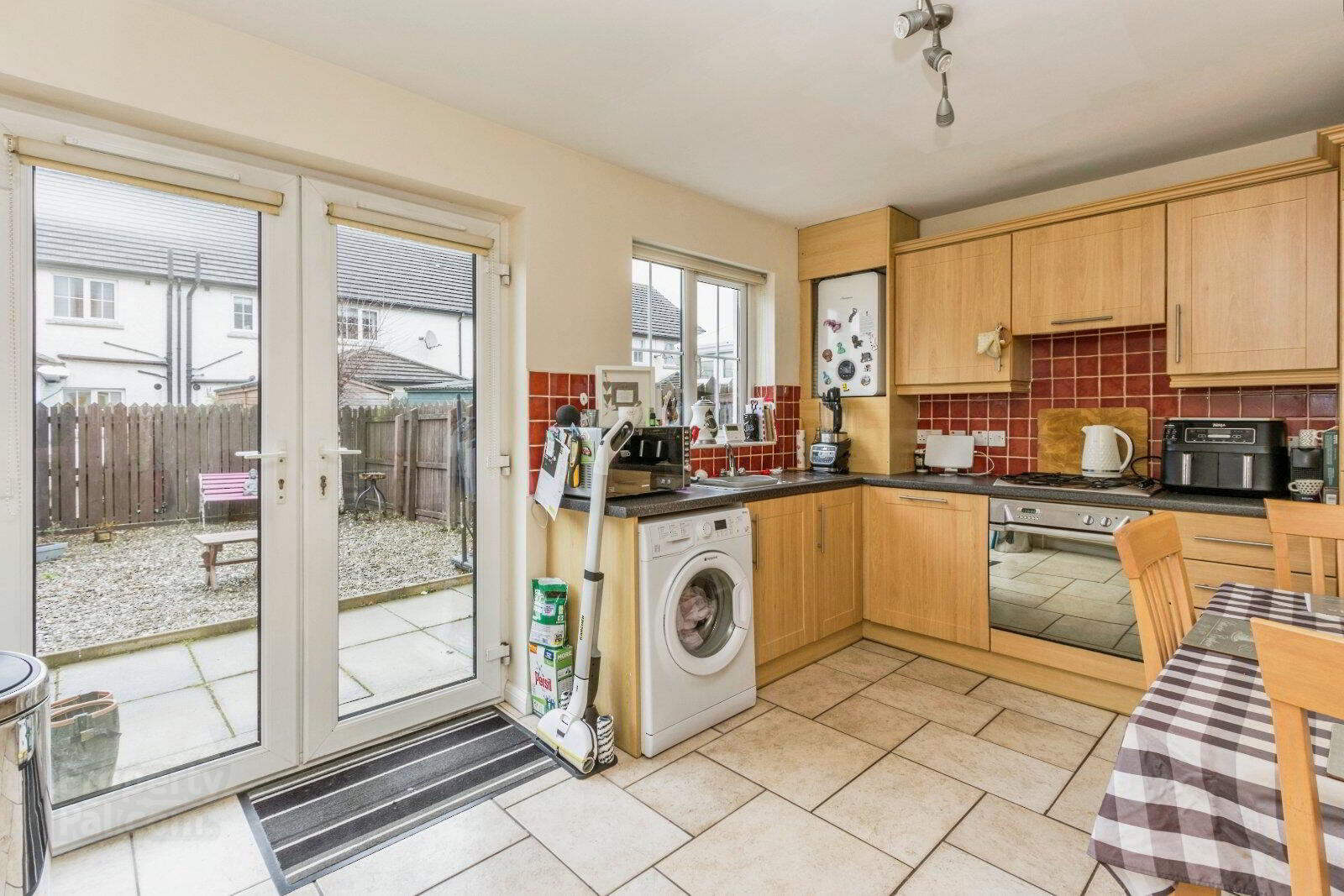 25 Summerfield 5 of 12