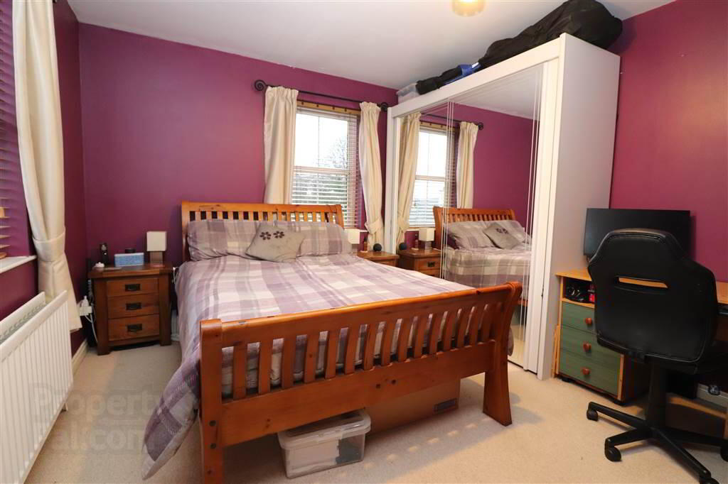 18 Barrack Hill 9 of 15