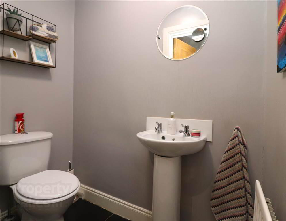 18 Barrack Hill 7 of 15