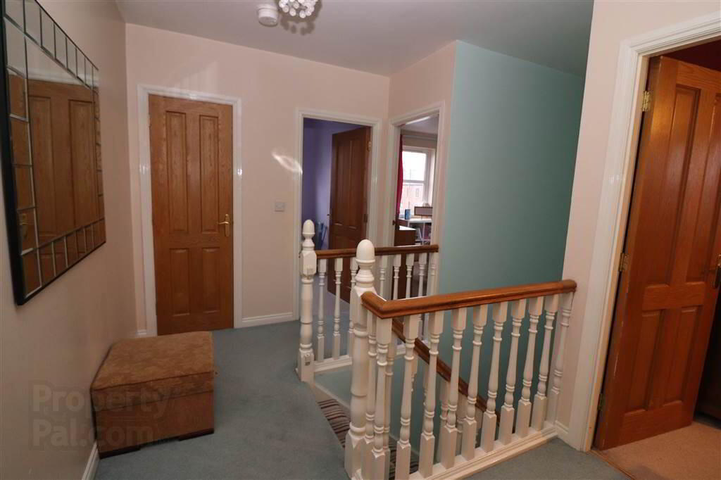 18 Barrack Hill 8 of 15