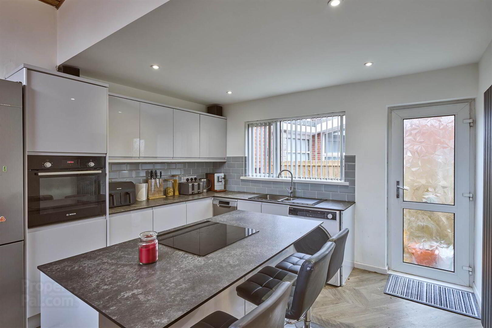 16 Rannoch Road 9 of 19