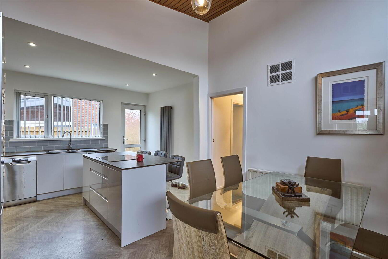 16 Rannoch Road 7 of 19