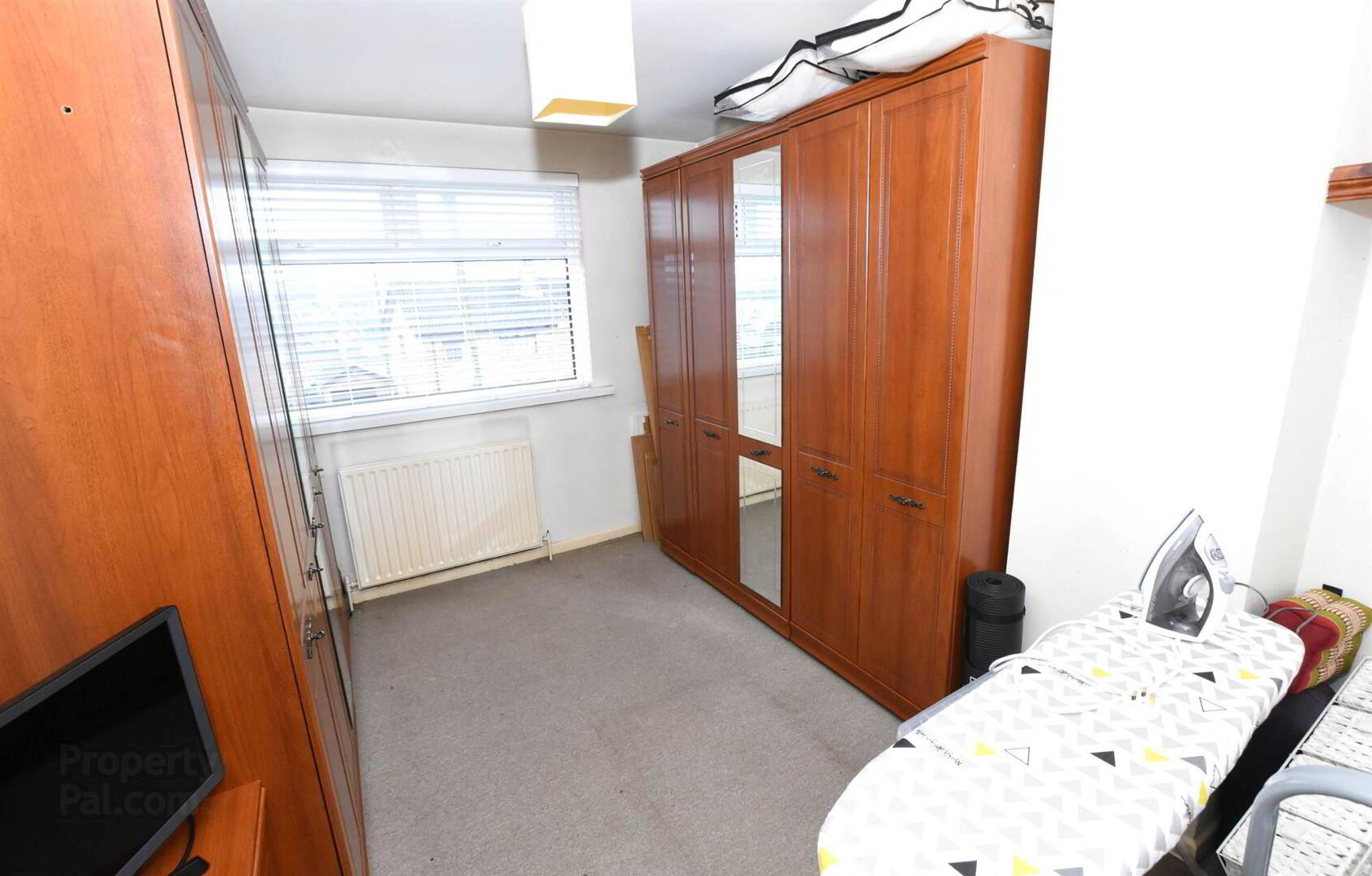 1a Beverley Crescent 9 of 15