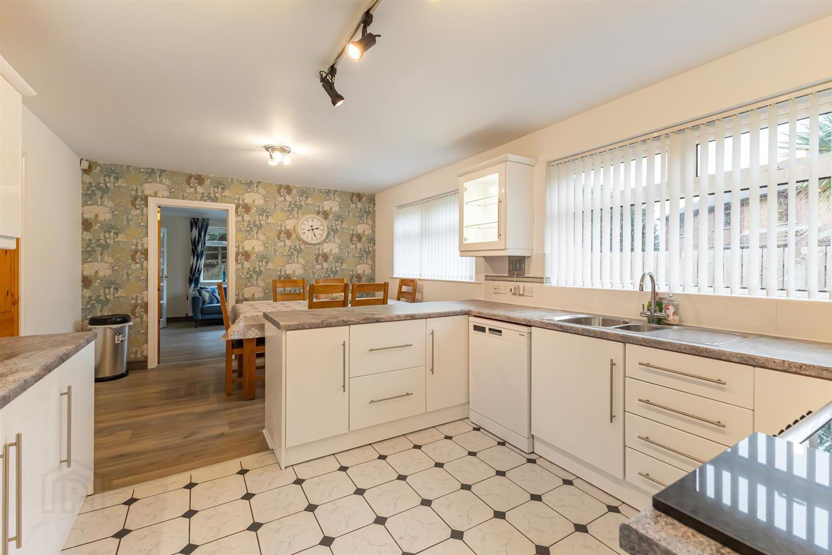 48 Magherascouse Road 13 of 44