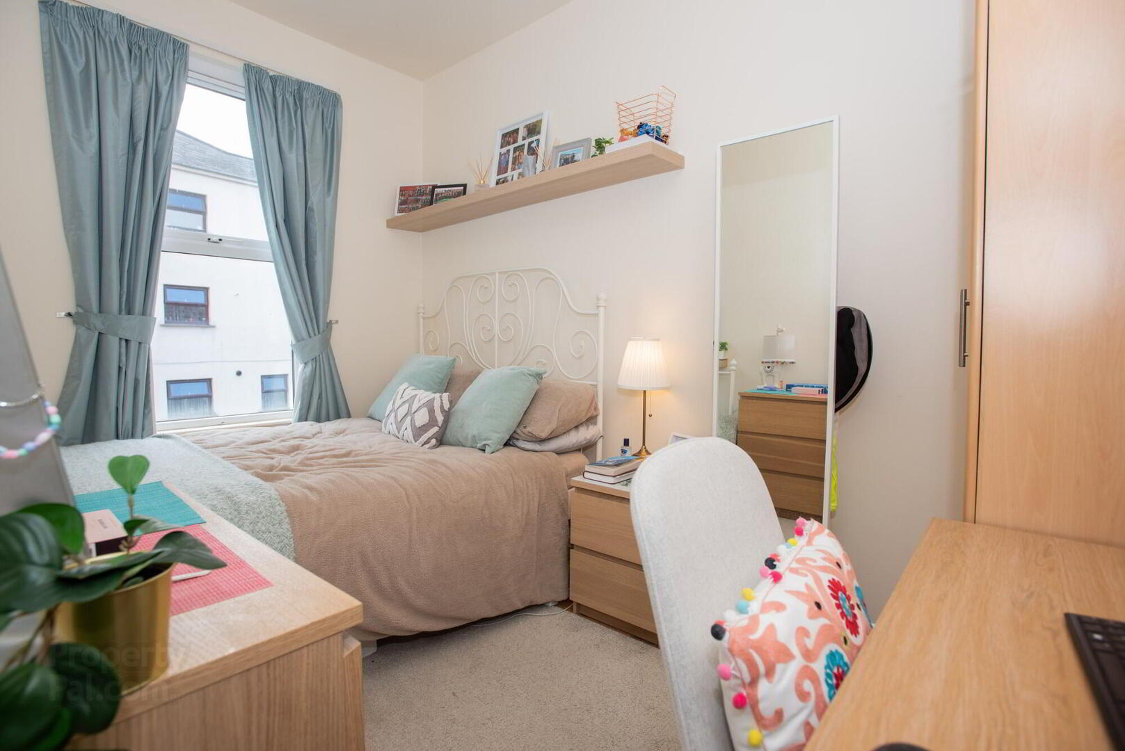 5 Meadowbank Street 8 of 15