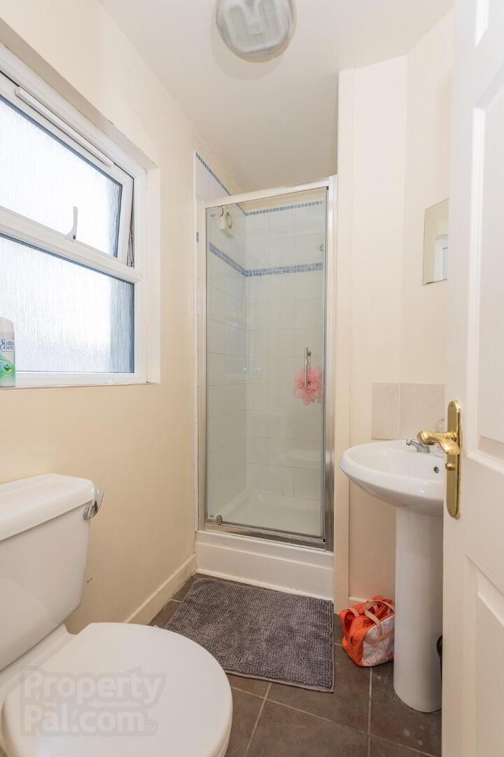 5 Meadowbank Street 13 of 15