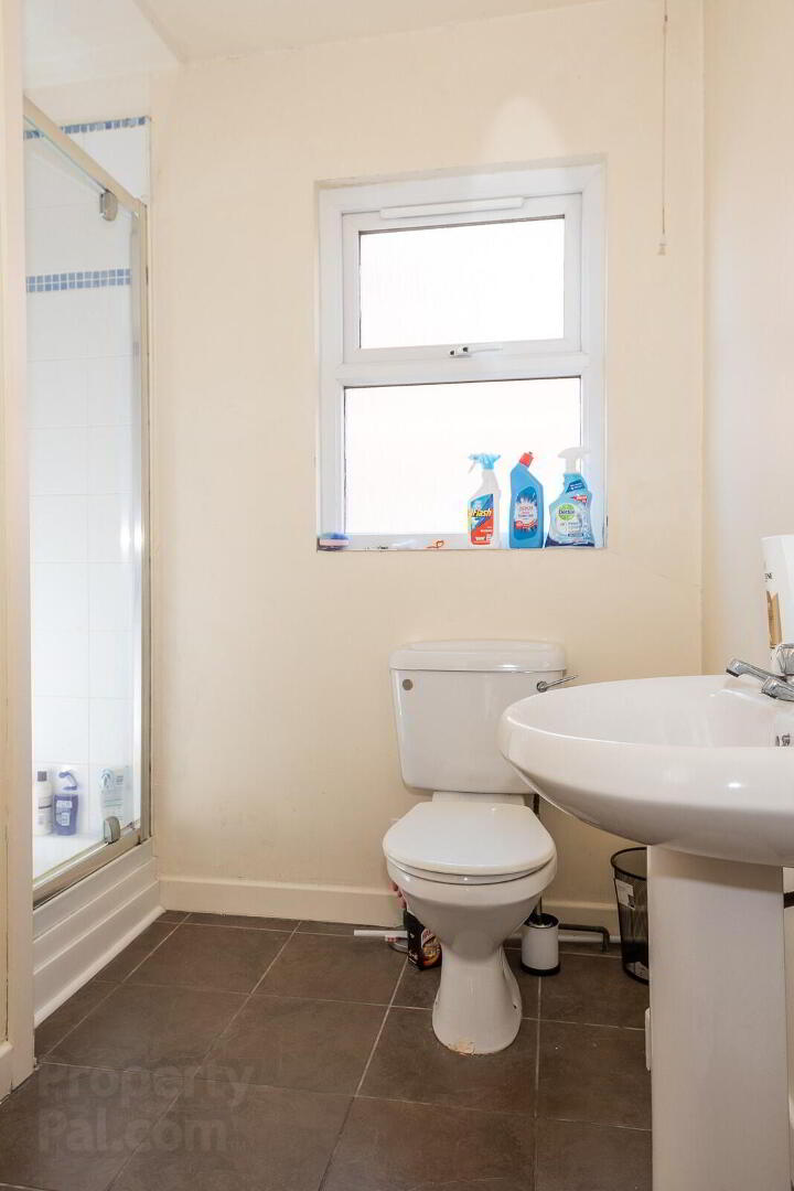 5 Meadowbank Street 12 of 15