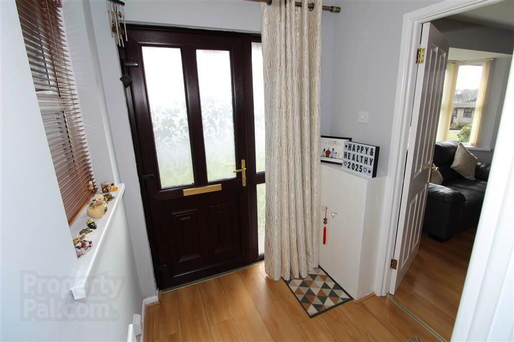 14 Strangford View 4 of 14