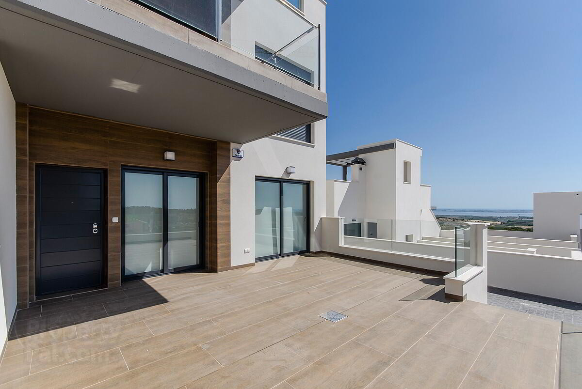 Apartments 4 of 37