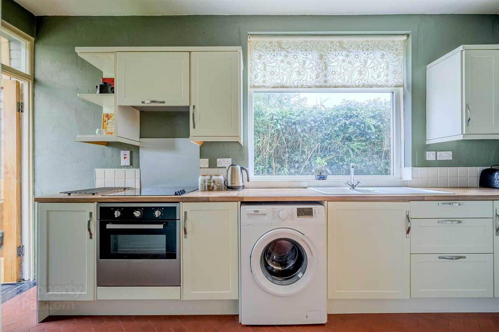 1 Loopland Crescent 10 of 23