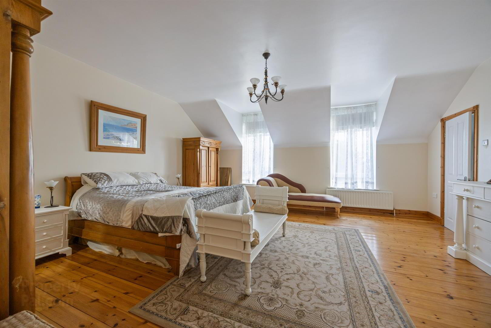 Detached Residence And Annex @, 73 Colinglen Road 23 of 50