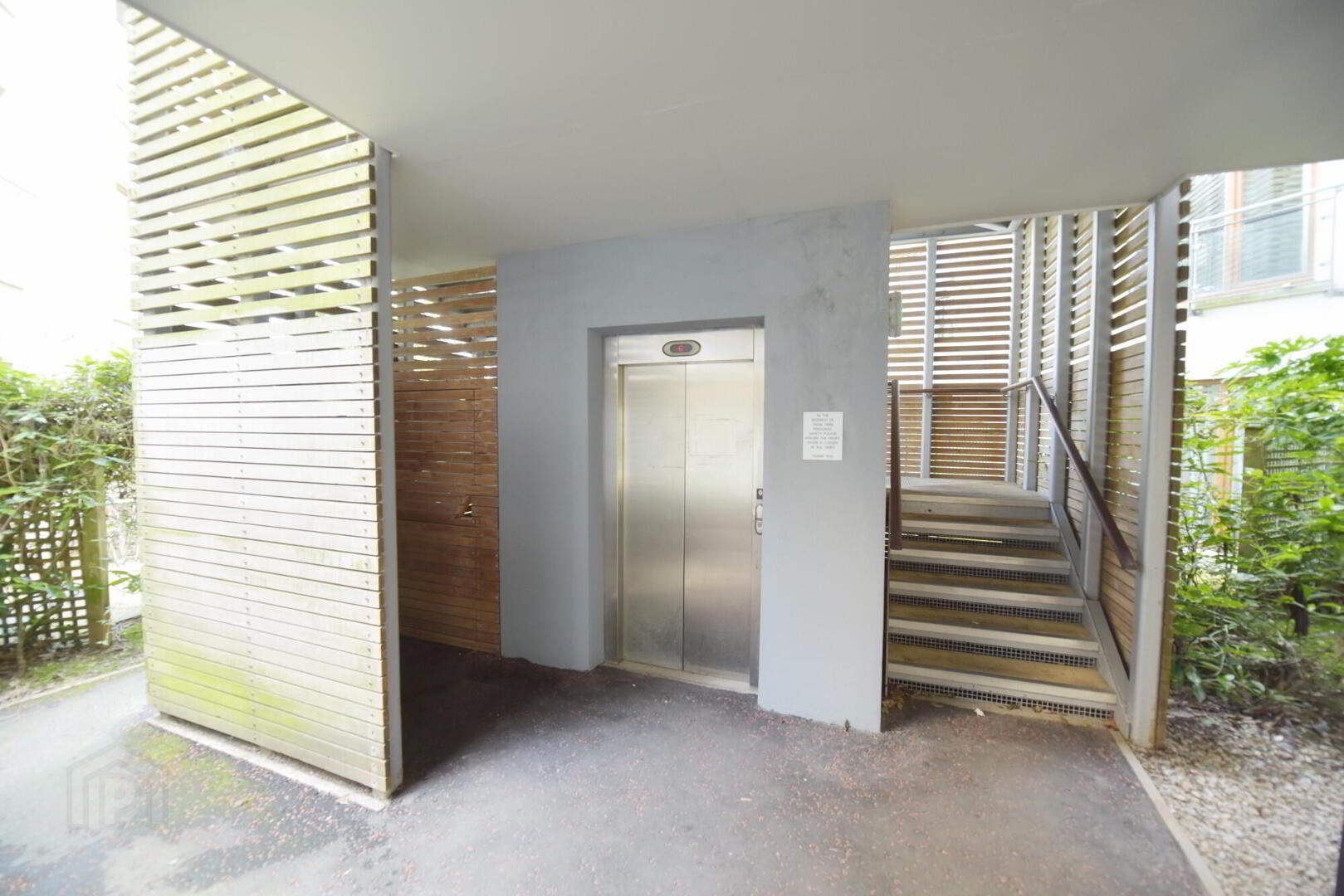 12 Shaftesbury Drive 9 of 9
