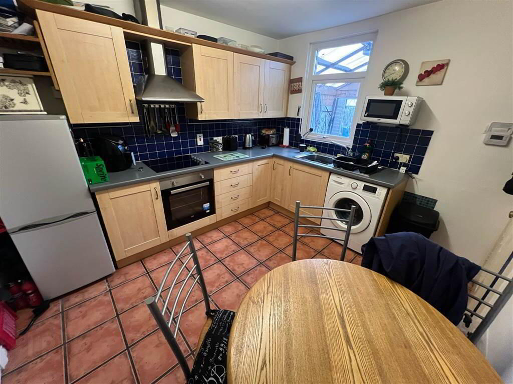 14 Pottinger Street 4 of 9