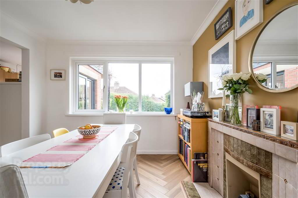 48 Sharman Road 13 of 32