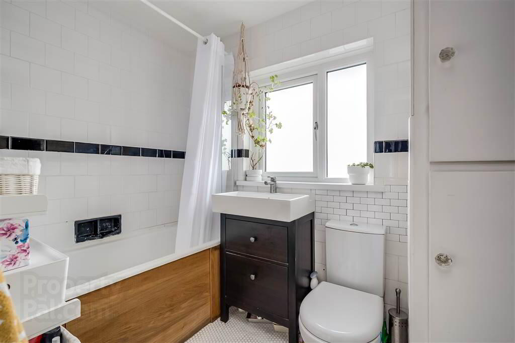 48 Sharman Road 24 of 32