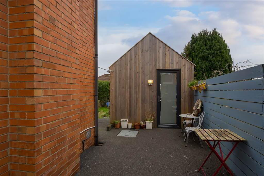 48 Sharman Road 25 of 32