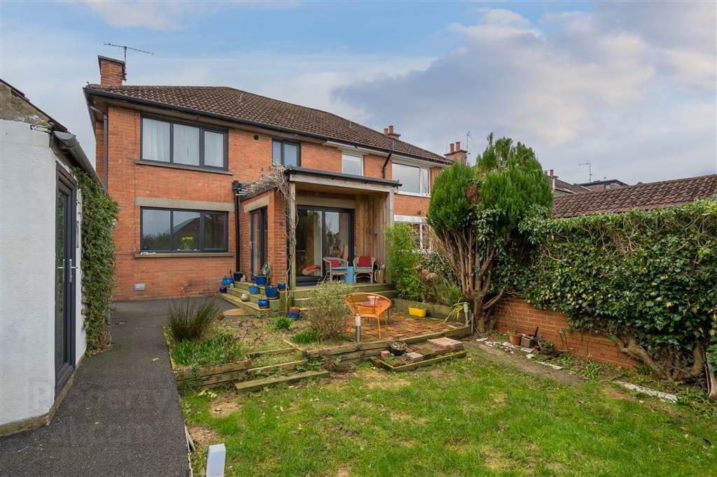 48 Sharman Road 31 of 32