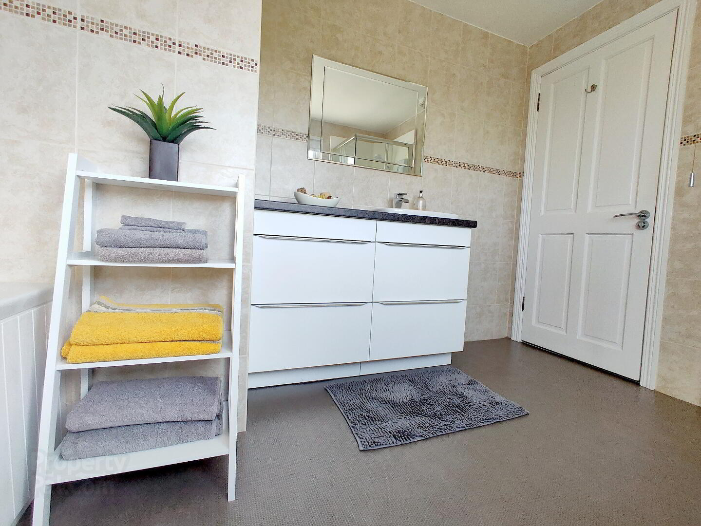 16 Glebe Crescent 18 of 24