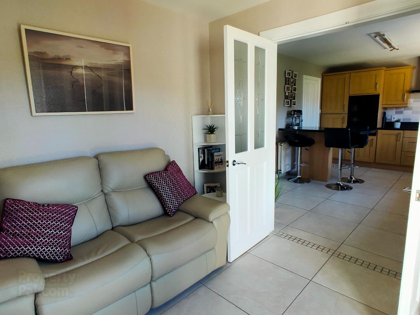 16 Glebe Crescent 11 of 24