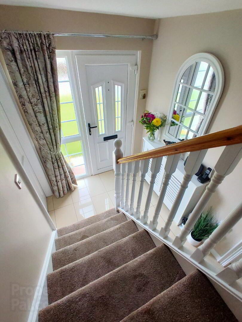 16 Glebe Crescent 13 of 24