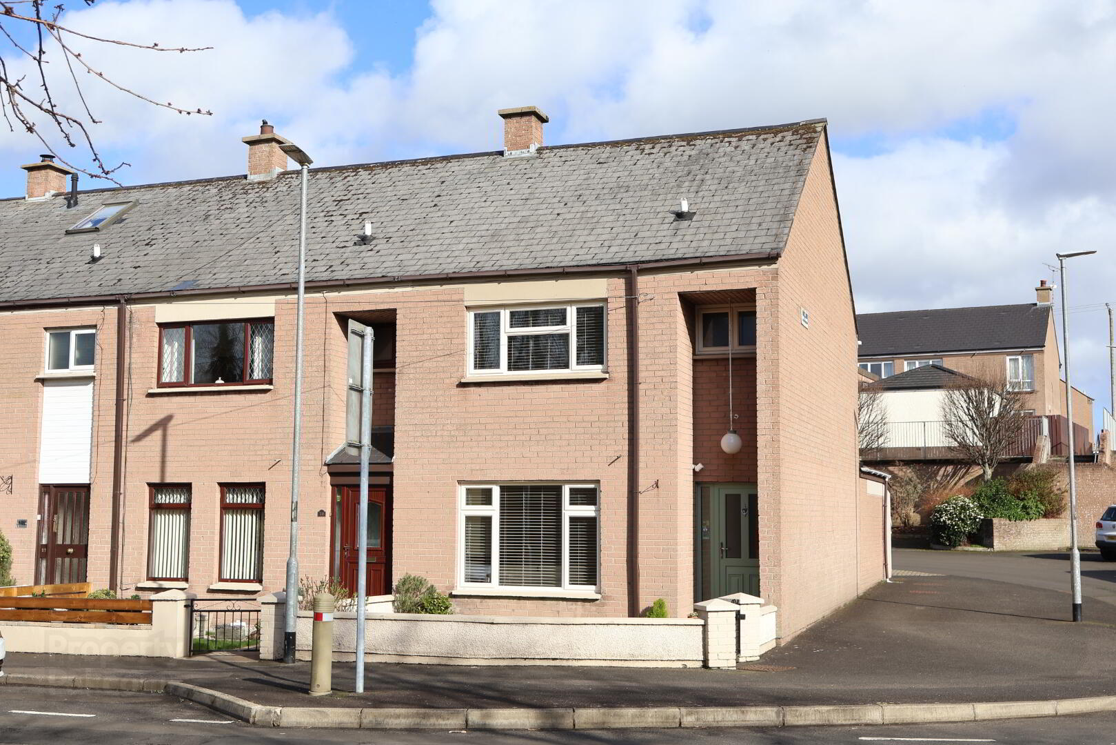 29 Alexander Road 1 of 12