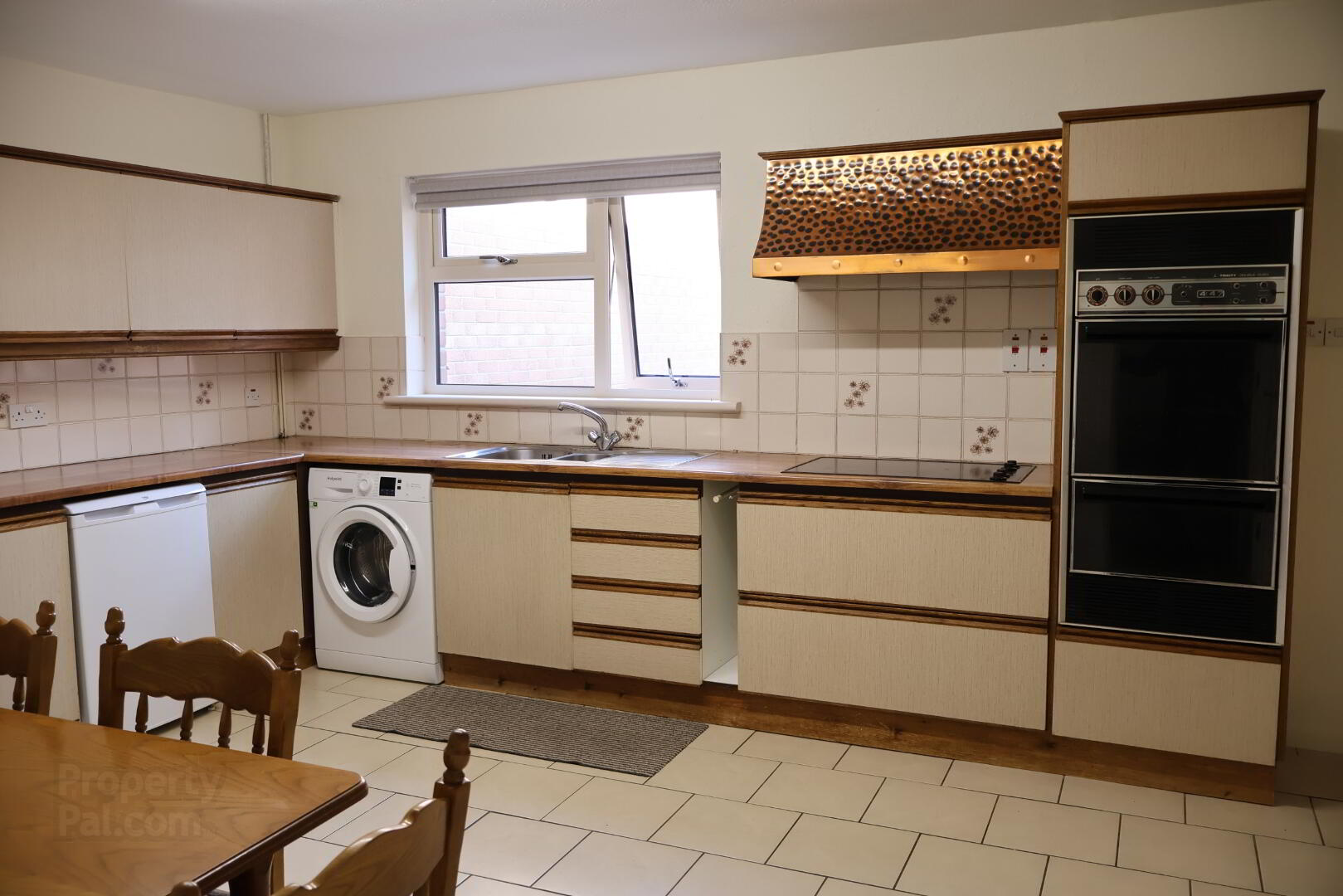 29 Alexander Road 3 of 12
