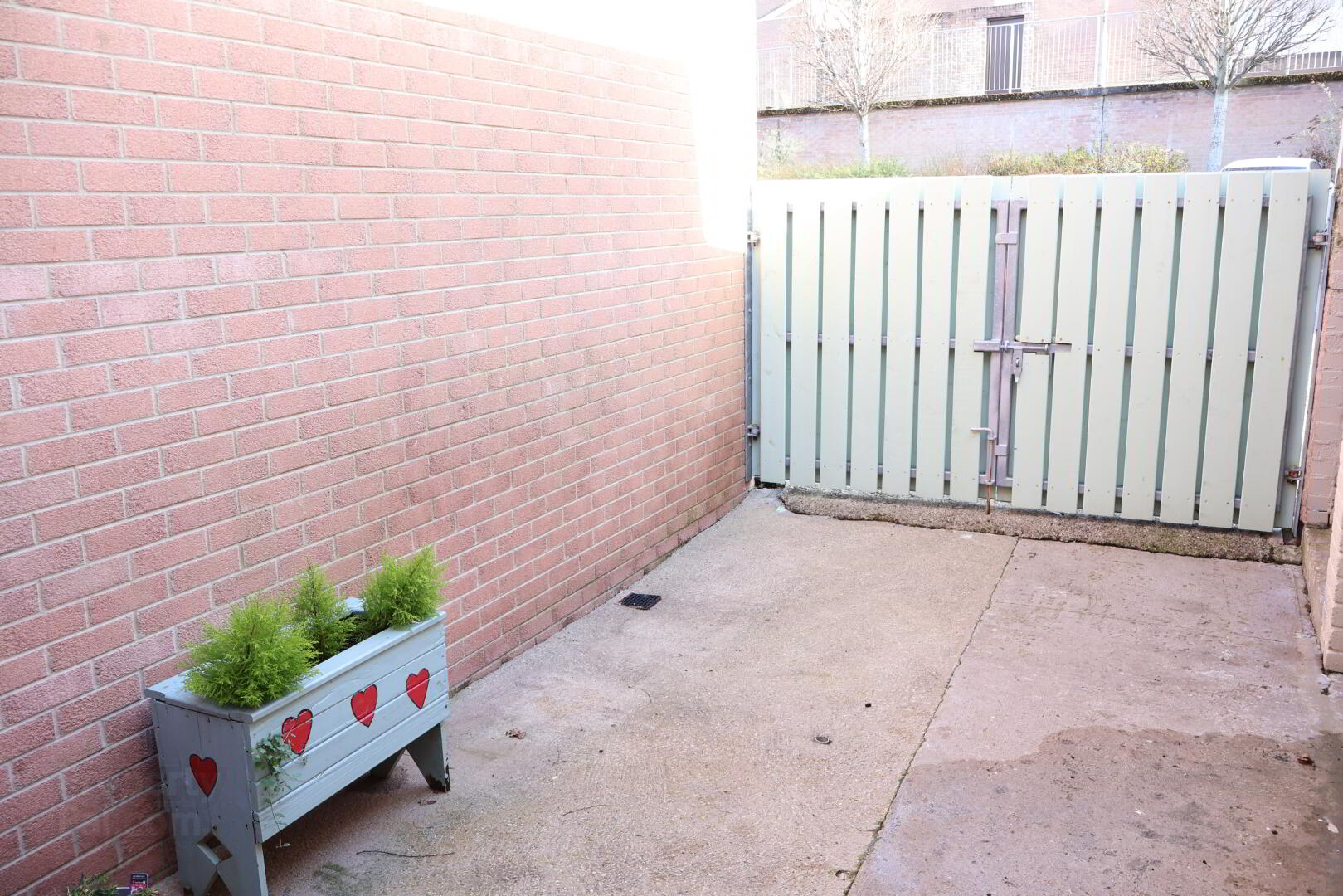 29 Alexander Road 7 of 12