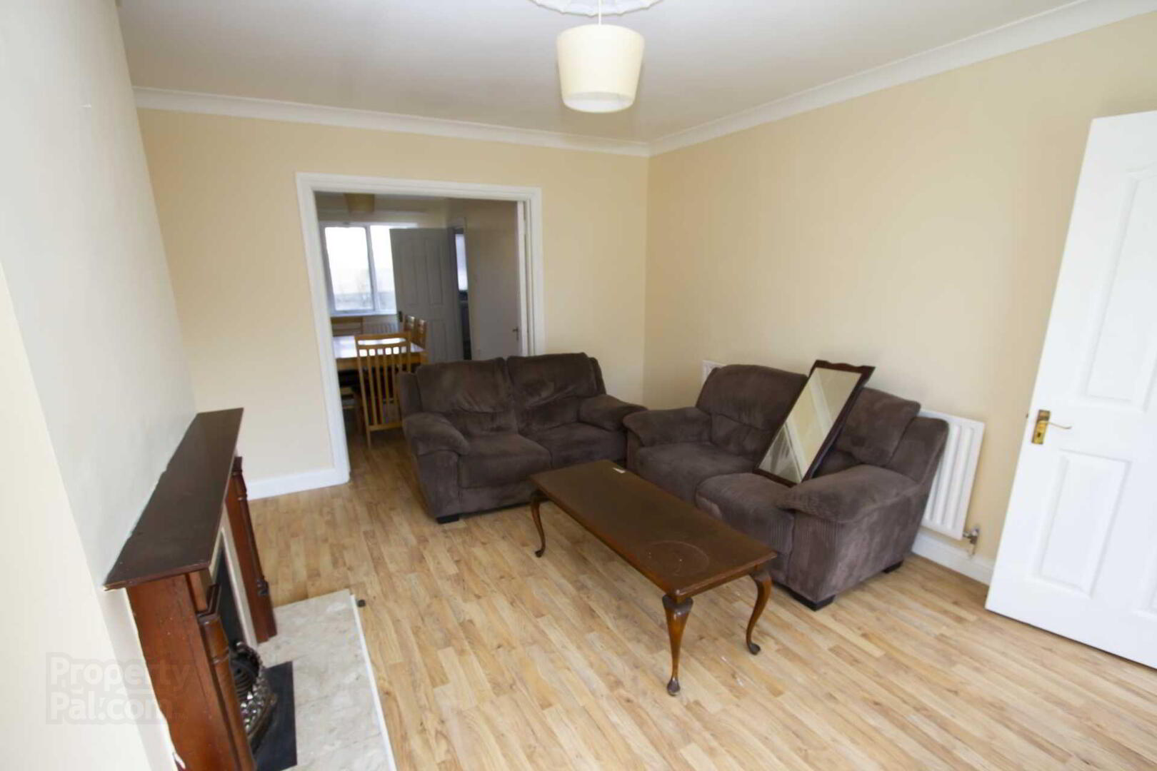 10 Barton Court - Room, D Barton Road East