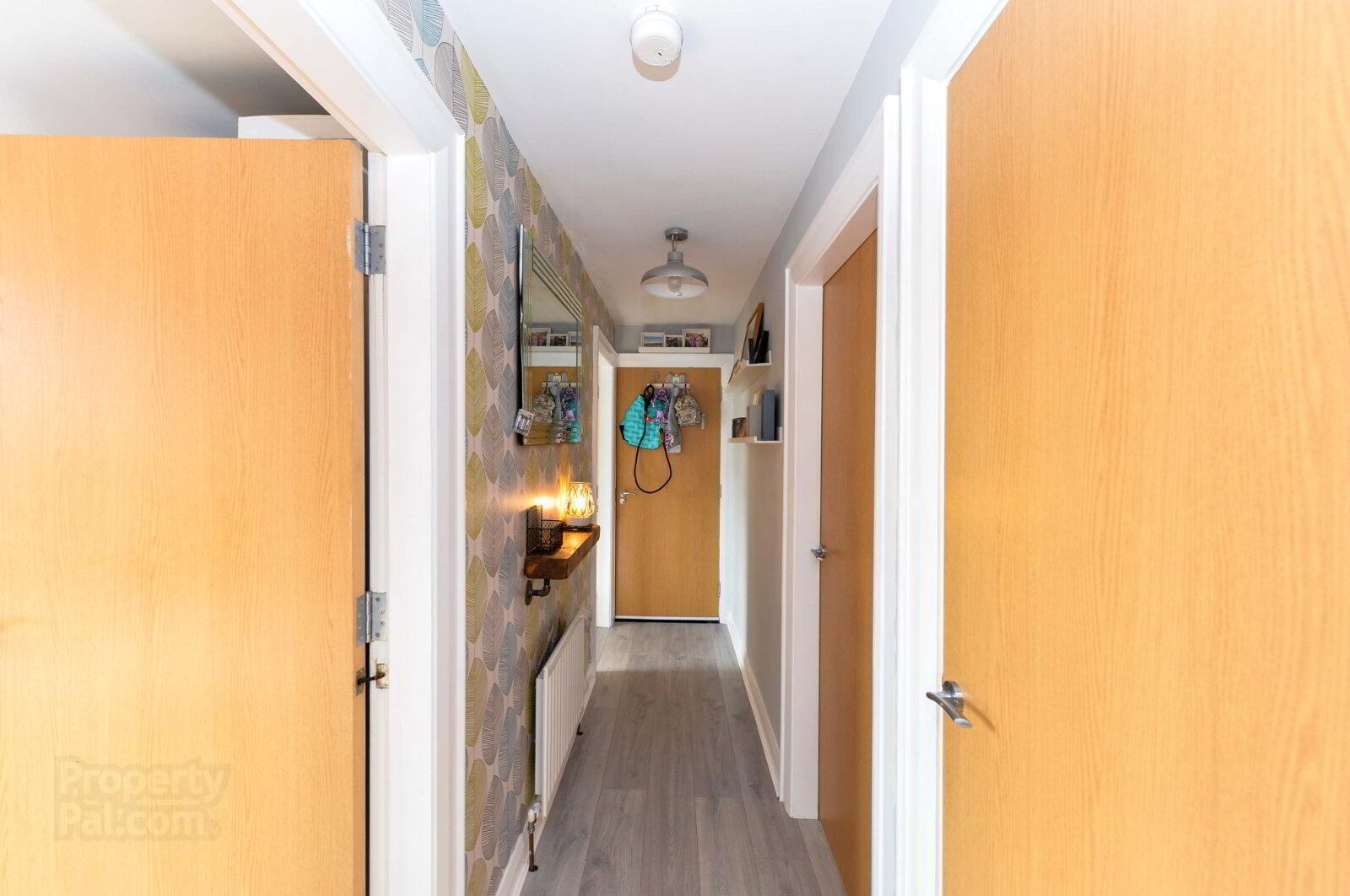 Apartment 6 35 Victoria Road 5 of 12