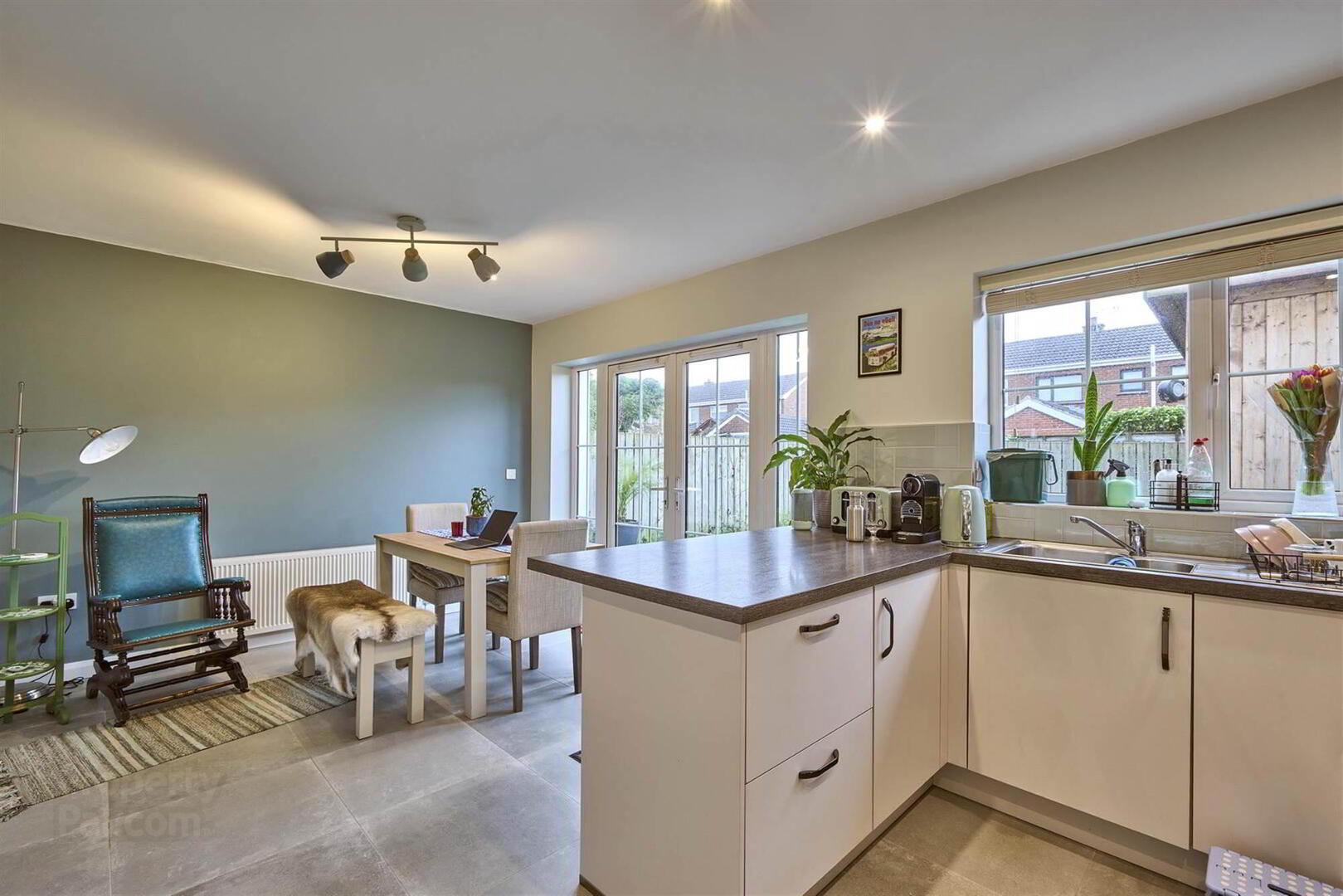 11 Forthill Lane 7 of 17