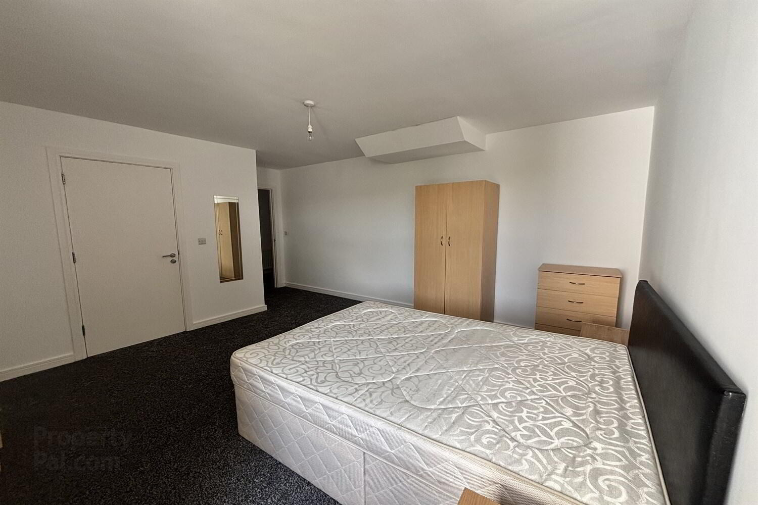 Apt 19 Parkview, 147-153 Kingsway 14 of 16