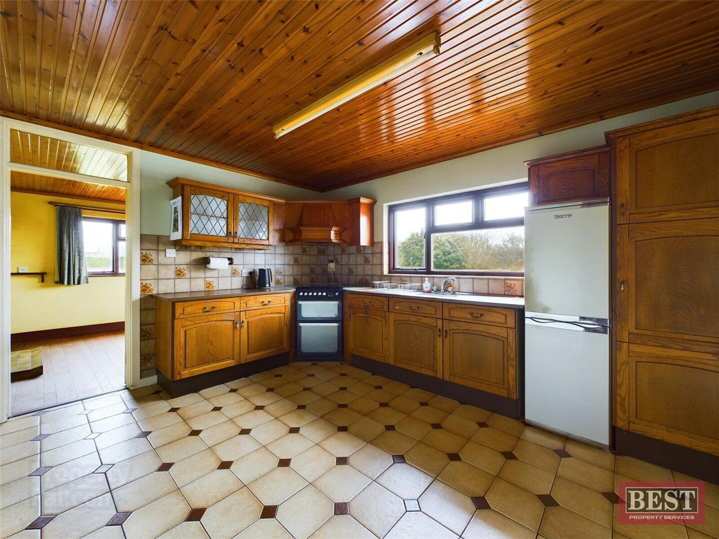 2 Crossan Road 8 of 18