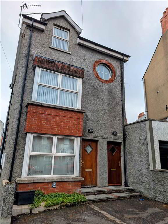 269 Ravenhill Avenue 2 of 21