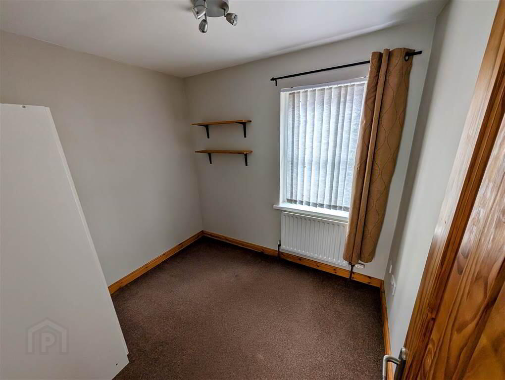 269 Ravenhill Avenue 11 of 21