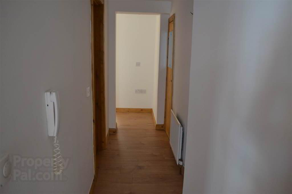 49a Sandhurst Gardens 6 of 6