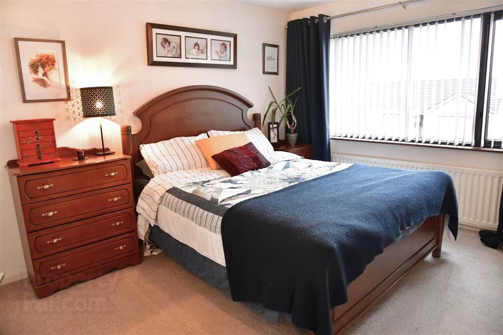 50 Glenhugh Park 23 of 38