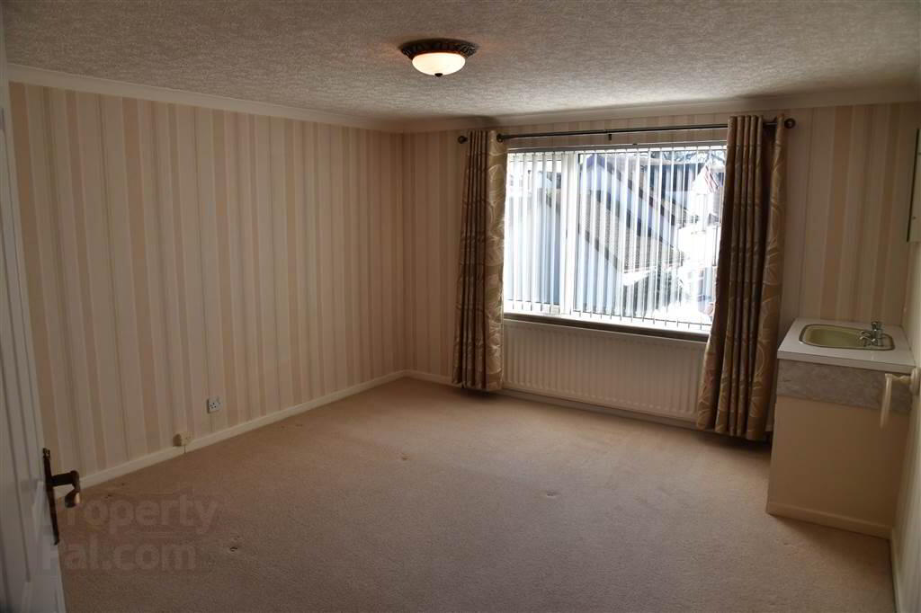 25 Grange Avenue 22 of 29