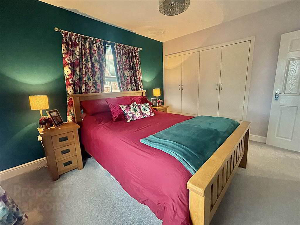 10 Lady Wallace Gate 17 of 26