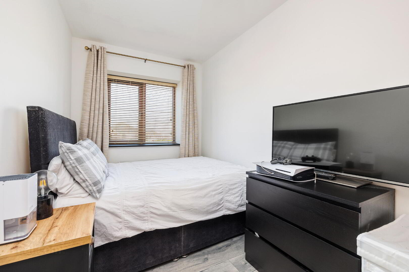 Apartment 7 The Court Newtown Manor 15 of 21