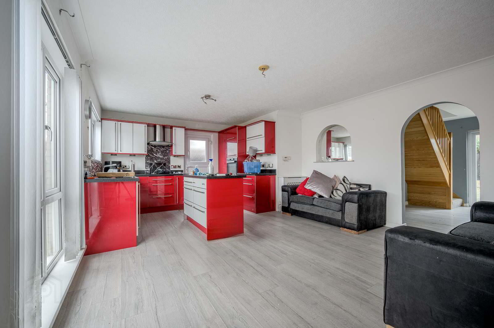 32 Navar Drive 4 of 21