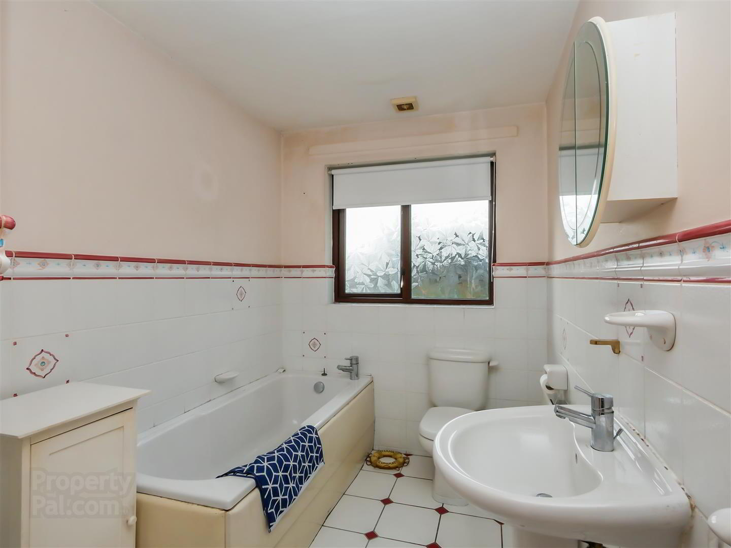 46 Royal Lodge Avenue 17 of 22