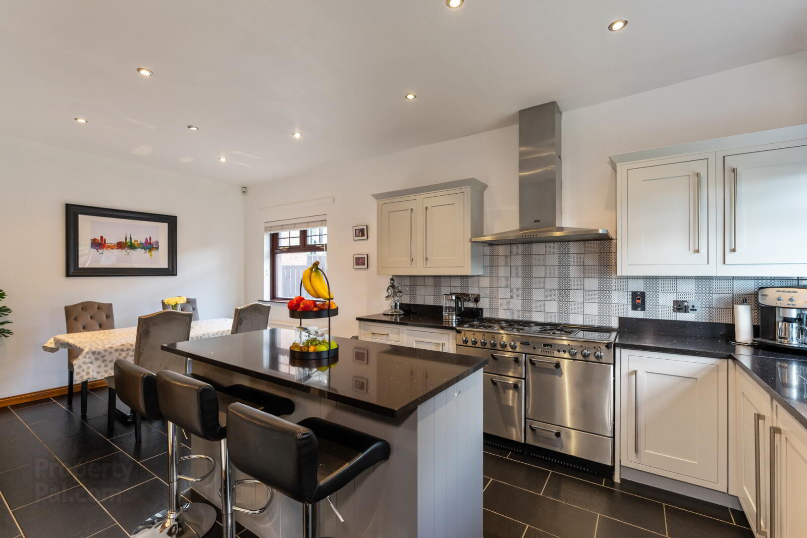 22 Marlborough Heights 9 of 37