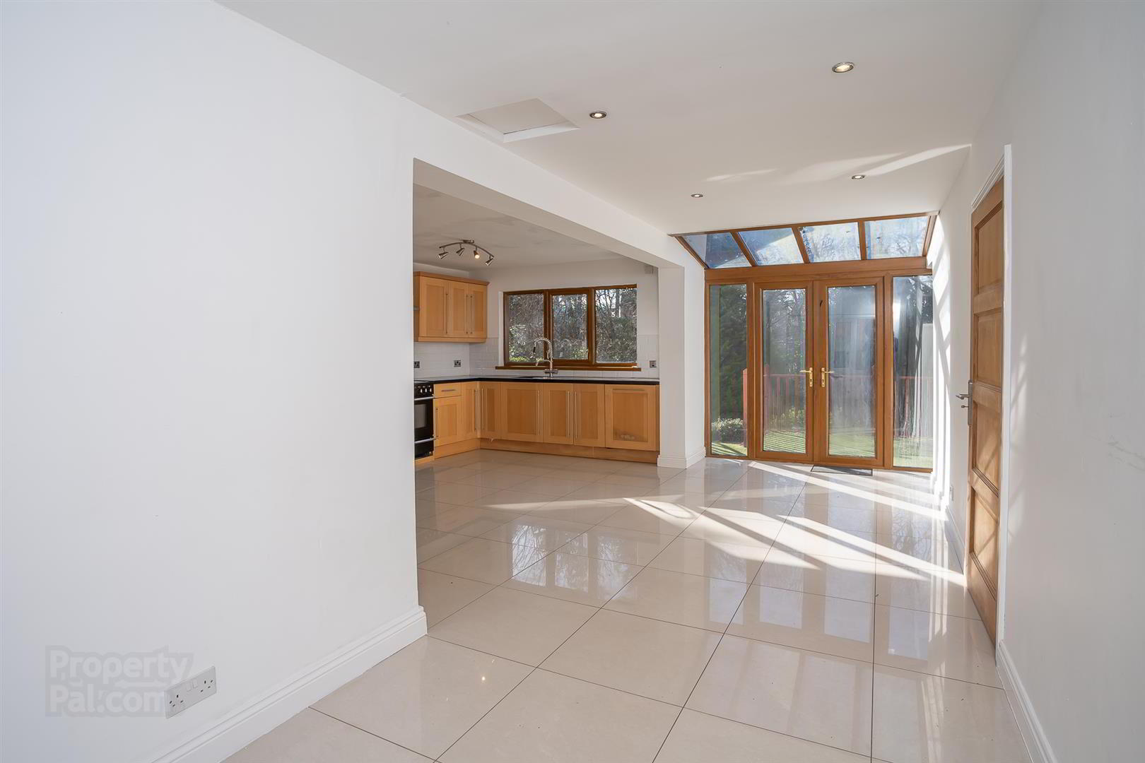 6c Old Quay Court 13 of 42