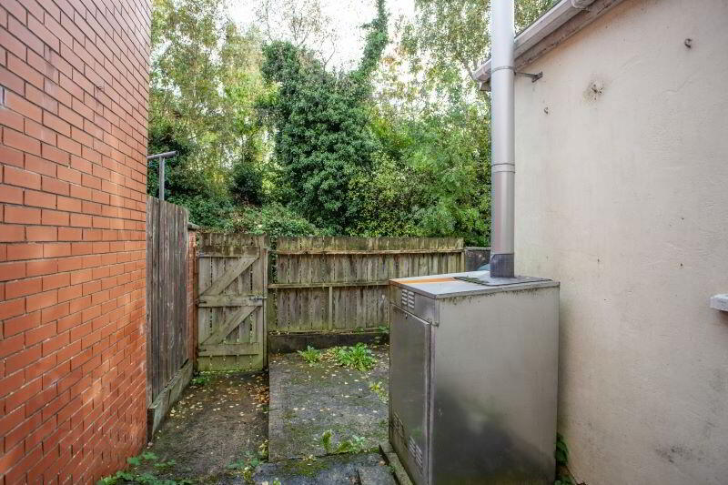 7 Hesketh Road 10 of 10